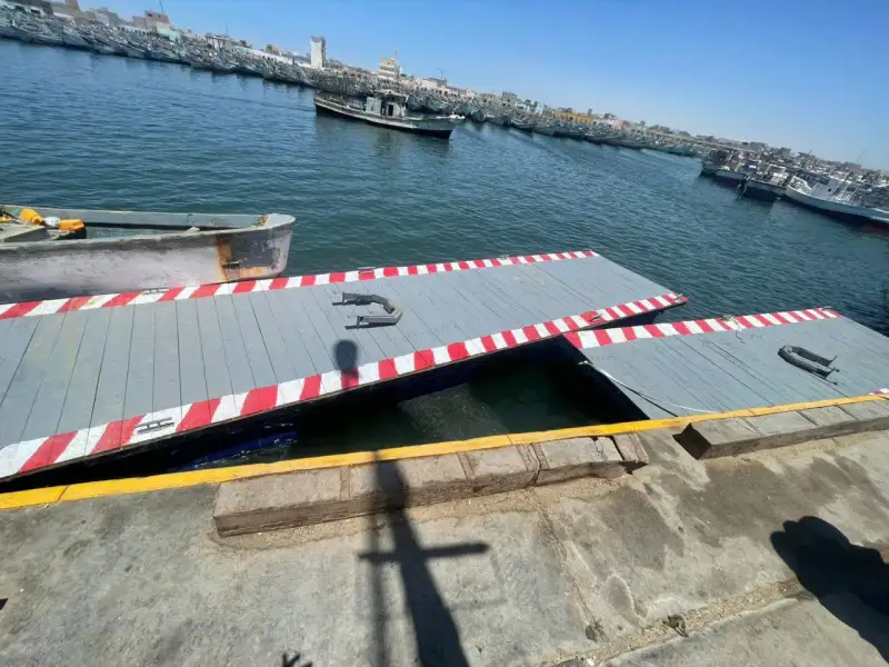 أرصفة الميناء العائمة